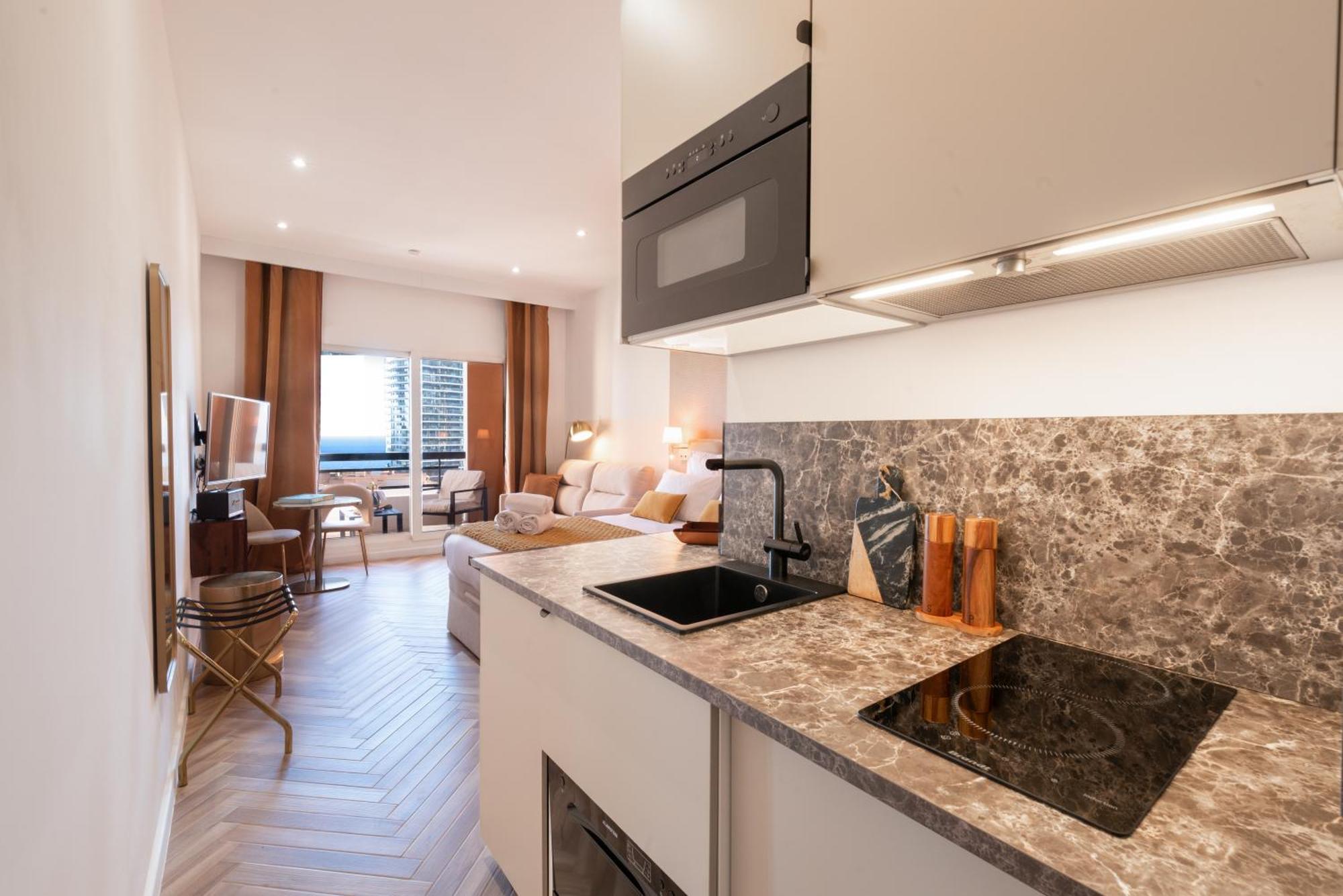Monaco Border Luxury Suite - Sea View - Pool 博索莱伊 外观 照片